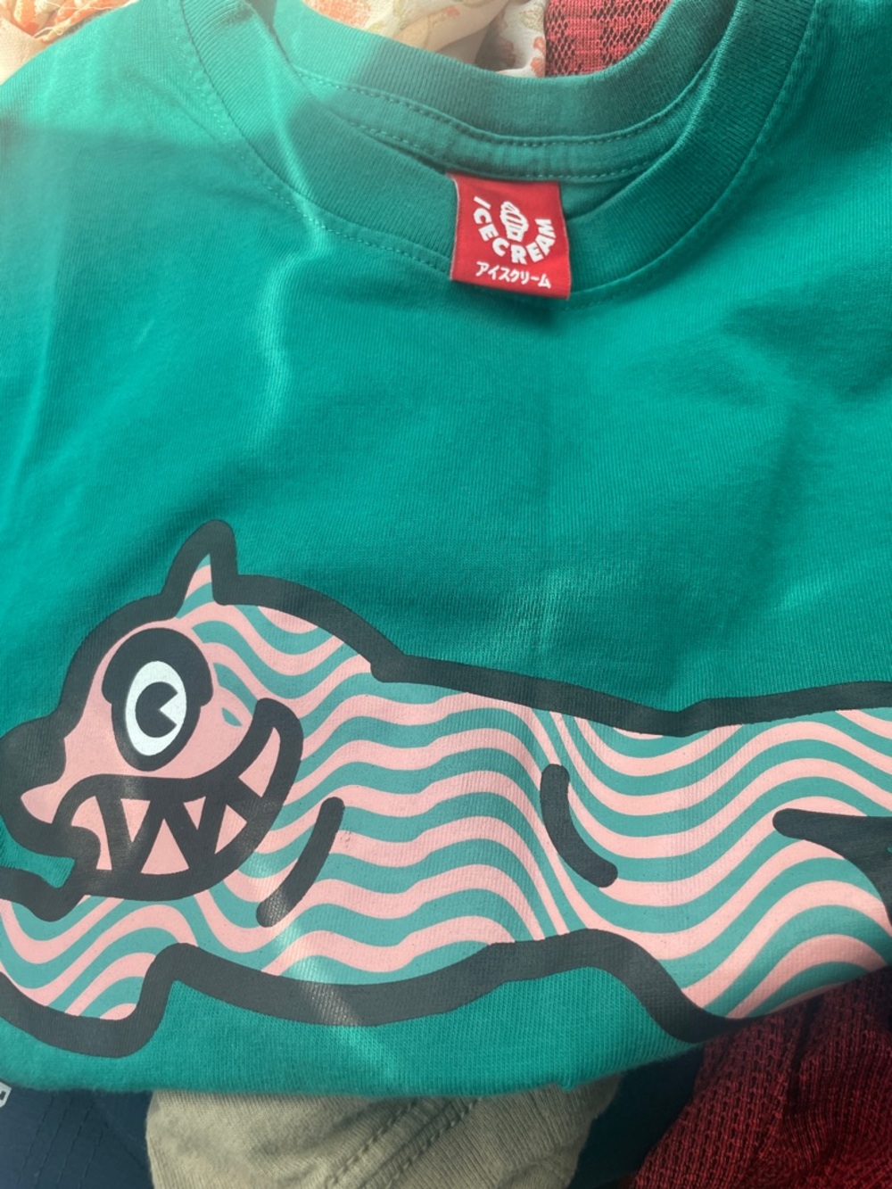 Ice Cream men Sm/Med or women’s Teal Graphic Tee with Pink Wave Monster EUC